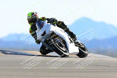 media/Jan-08-2022-SoCal Trackdays (Sat) [[1ec2777125]]/Turn 9 (125pm)/